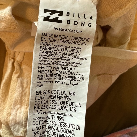 Beautiful billabong wide leg pants. Size medium. - Picture 6 of 6